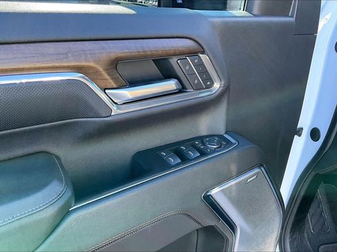 Used 2024 Chevrolet Silverado 3500 High Country w/ High Country Premium Package image 20