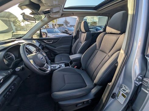 Used 2023 Subaru Forester Premium image 10