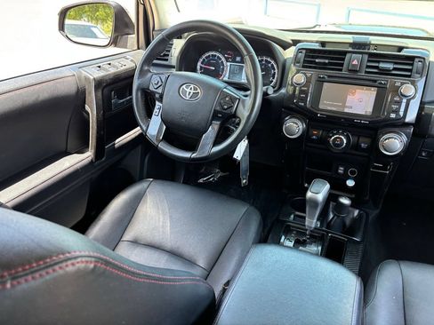 Used 2018 Toyota 4Runner TRD Off-Road Premium AWD/4WD image 12