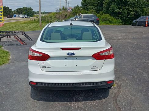 Used 2014 Ford Focus SE FWD image 4