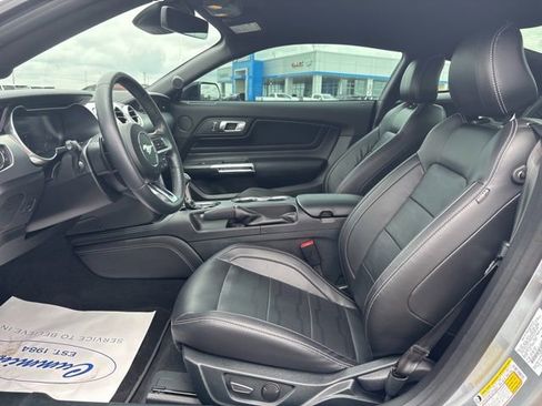 Used 2022 Ford Mustang GT Premium w/ Equipment Group 401A RWD image 16
