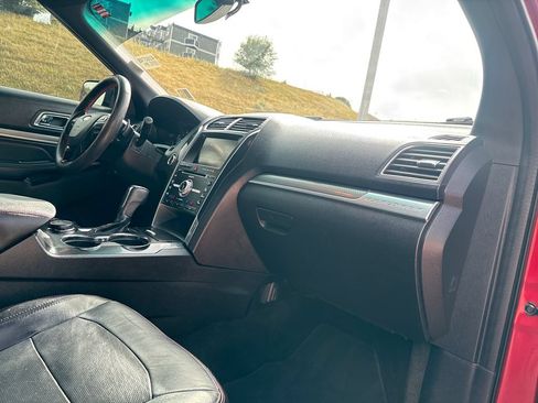 Used 2016 Ford Explorer Sport w/ Equipment Group 401A AWD/4WD image 32