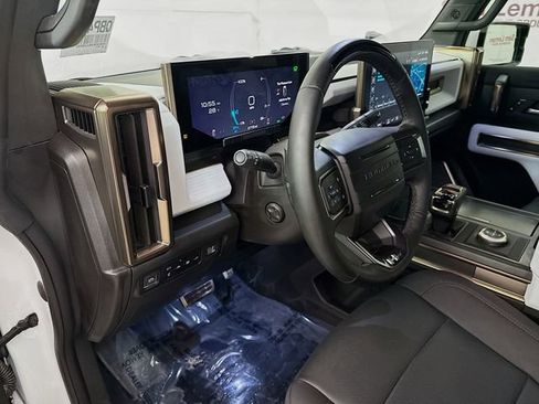 Used 2024 GMC Hummer EV 2X w/ Extreme Off-Road Package image 10