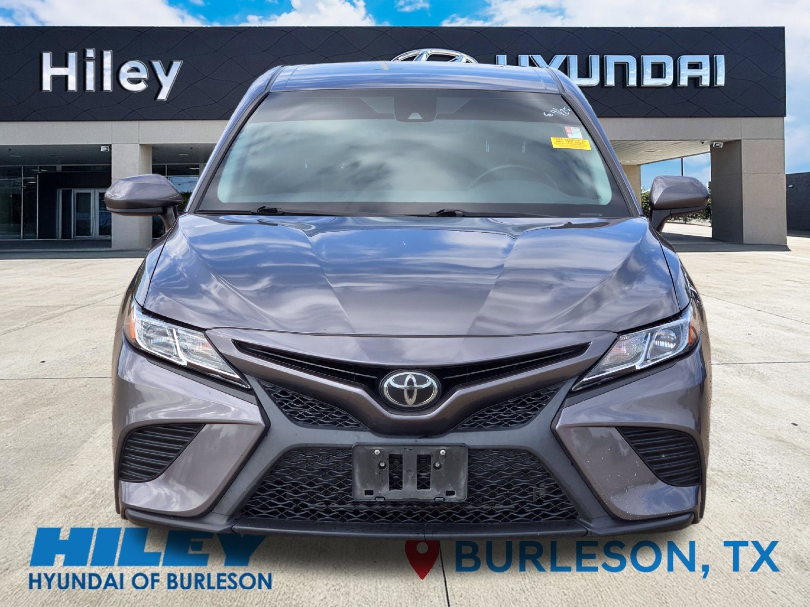 Used 2019 Toyota Camry SE FWD image 8
