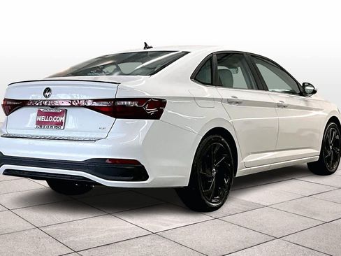 New 2026 Volkswagen Jetta SE image 4