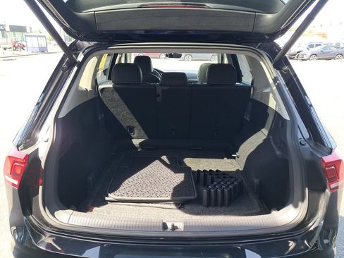 Used 2021 Volkswagen Tiguan SEL AWD/4WD image 20
