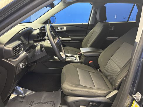 Used 2022 Ford Explorer XLT w/ Class IV Trailer Tow Package image 12