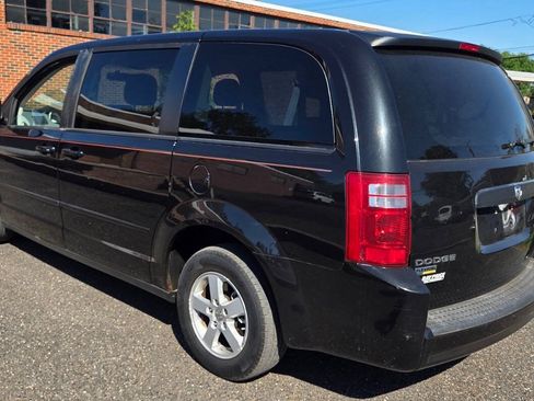 Used 2010 Dodge Grand Caravan SE FWD image 8