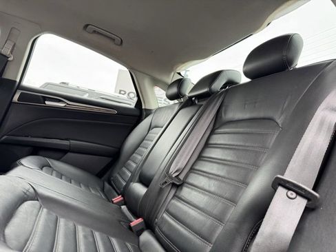 Used 2013 Ford Fusion SE image 10