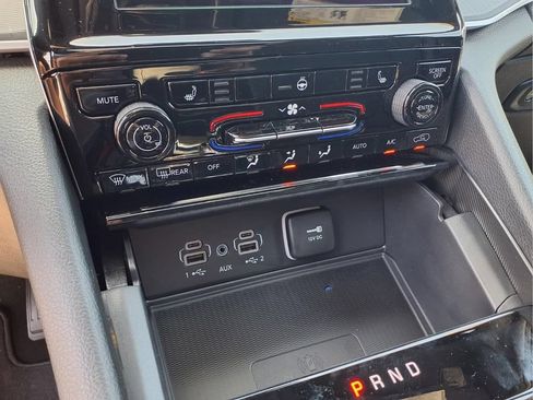 New 2026 Jeep Grand Cherokee L 4WD image 21