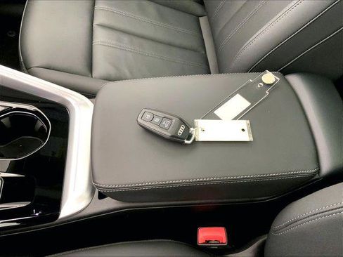 Certified 2025 Audi Q5 Premium w/ Convenience Package AWD/4WD image 20