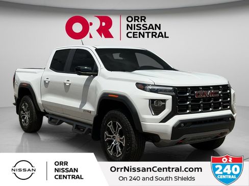 Used 2025 GMC Canyon AT4 w/ Technology Plus Package AWD/4WD image 3