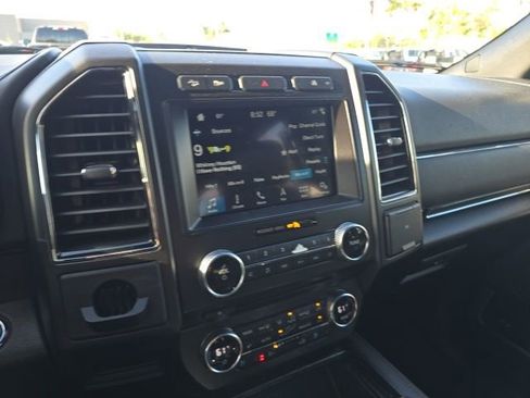 Used 2018 Ford Expedition Max Limited image 14