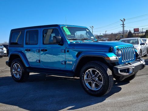 Used 2020 Jeep Wrangler Unlimited Sahara AWD/4WD image 3
