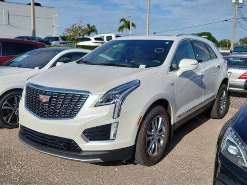 Used 2023 Cadillac XT5 Premium Luxury w/ Technology Package FWD image 1