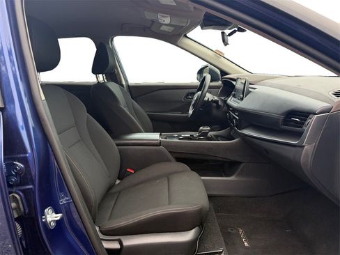 Used 2023 Nissan Rogue S image 15