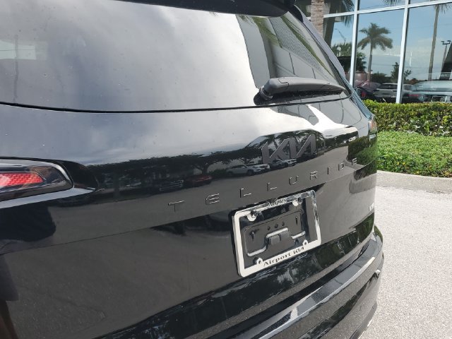 Certified 2025 Kia Telluride SX Prestige X-Line AWD/4WD image 8