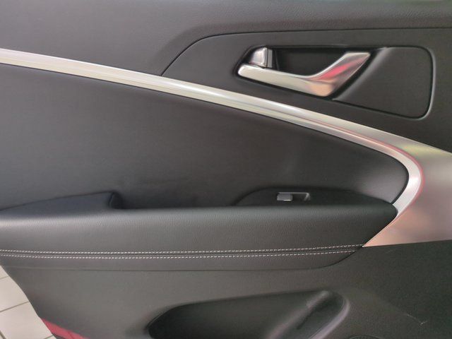 Used 2025 Genesis G70 2.5T RWD image 23