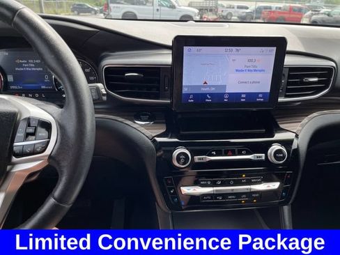 Used 2023 Ford Explorer Limited w/ Equipment Group 301A AWD/4WD image 17
