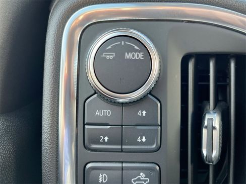 Used 2021 GMC Sierra 2500 SLT w/ SLT Convenience Package image 26