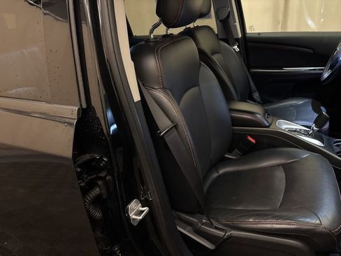 Used 2019 Dodge Journey GT image 23