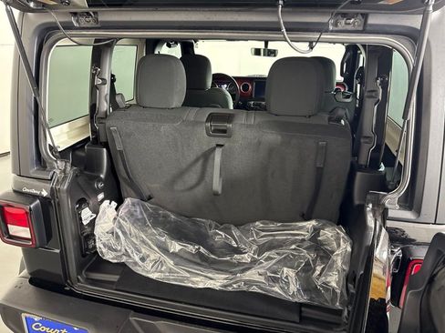 Used 2022 Jeep Wrangler Rubicon AWD/4WD image 20