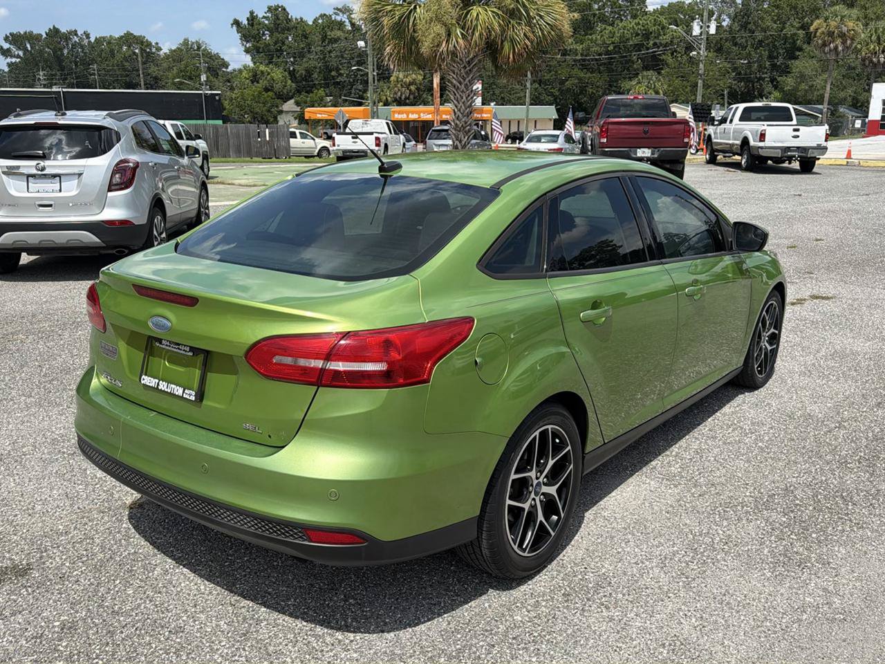 Used 2018 Ford Focus SEL FWD image 6