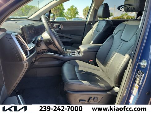 Certified 2024 Kia Sorento EX w/ Panoramic Sunroof Package FWD image 21