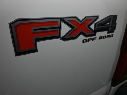 New 2026 Ford F250 Platinum w/ FX4 Off-Road Package image 23