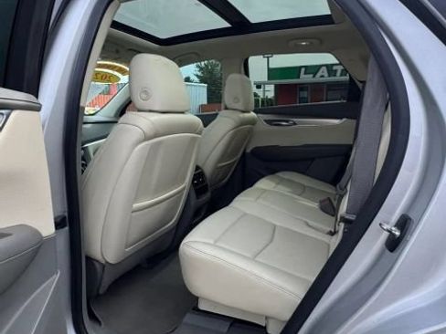 Used 2020 Cadillac XT5 Premium Luxury AWD/4WD image 9