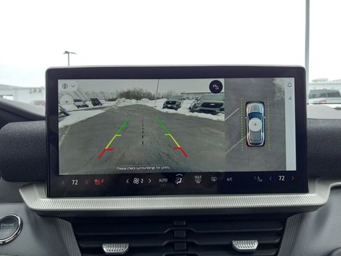 Used 2025 Ford Explorer ST-Line w/ ST-Line Street Pack image 21