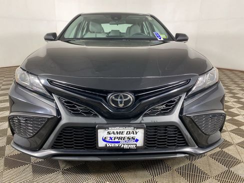 Used 2023 Toyota Camry SE image 12