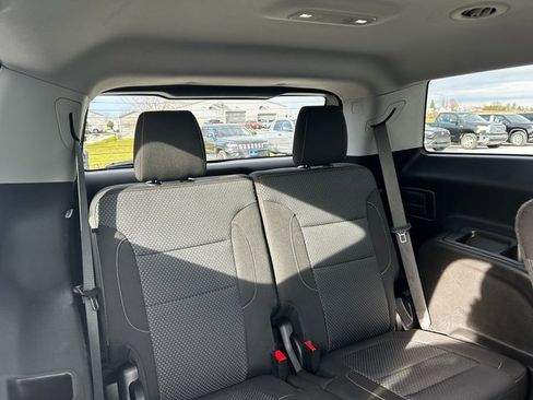 Used 2021 GMC Acadia SLE image 48