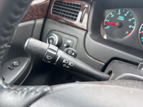 Used 2012 Chevrolet Impala LT w/ LT Sunroof Package image 17