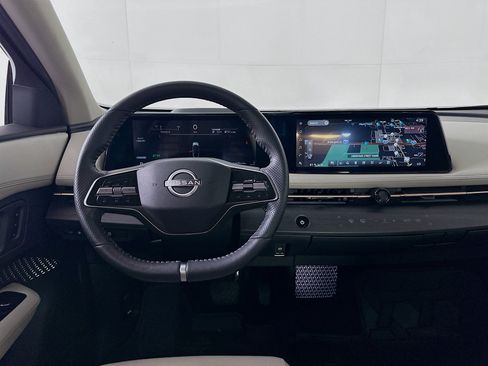 Used 2023 Nissan Ariya FWD image 17
