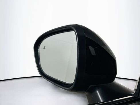 Used 2025 Mitsubishi Outlander SE FWD image 16