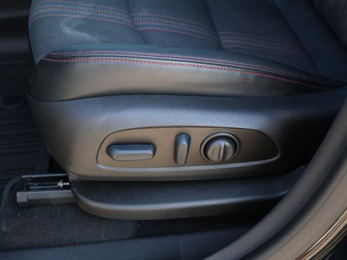 Used 2023 Chevrolet Equinox RS w/ LPO, Floor Liner Package AWD/4WD image 45