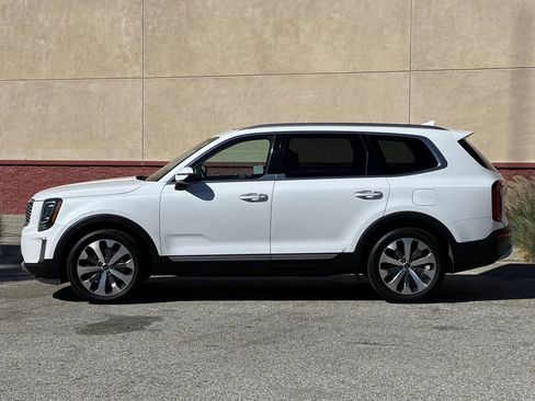 Used 2020 Kia Telluride S w/ S 8 Passenger Seating Package image 4