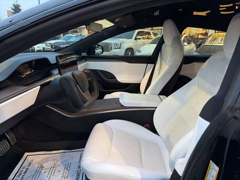 Used 2022 Tesla Model S image 29