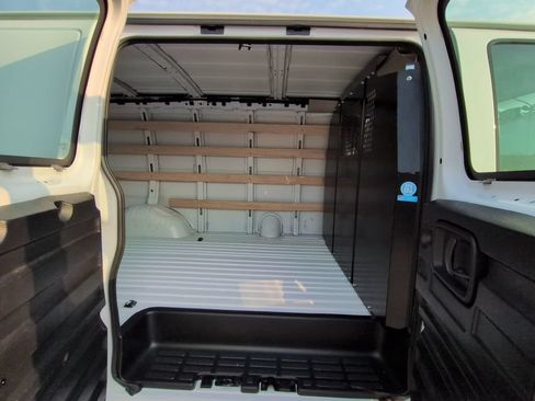 Used 2025 Chevrolet Express 2500 w/ Driver Convenience Package RWD image 14