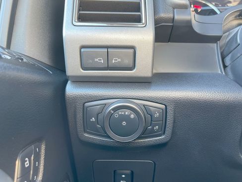 Used 2017 Ford F150 Raptor w/ Equipment Group 802A Luxury image 33