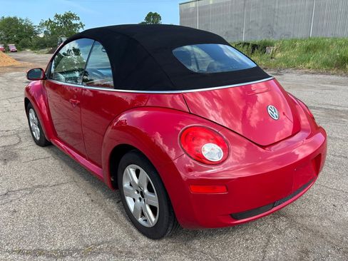 Used 2007 Volkswagen Beetle Convertible w/ Package 1 FWD image 14