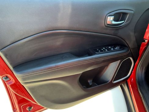 Used 2018 Jeep Compass Limited w/ Navigation Group image 12