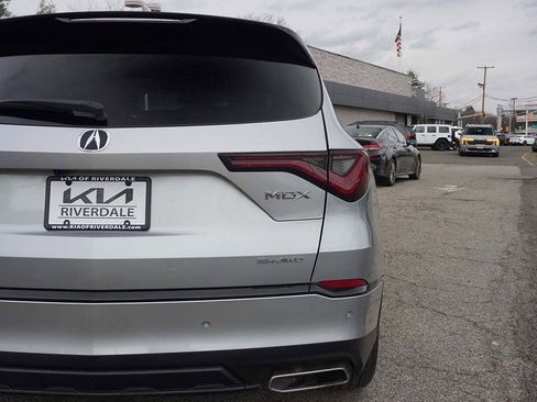 Used 2023 Acura MDX A-Spec image 18