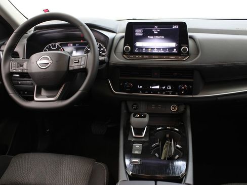 New 2026 Nissan Rogue SV image 9