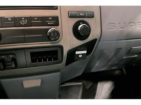 Used 2016 Ford F250 XLT image 32