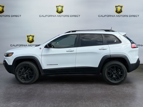 Used 2022 Jeep Cherokee Trailhawk w/ Premium Leather Package AWD/4WD image 2