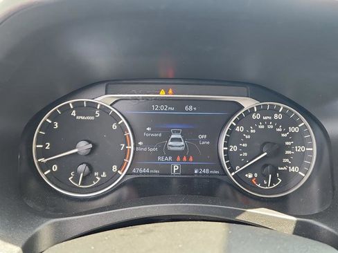 Used 2024 Nissan Altima 2.5 SV image 11