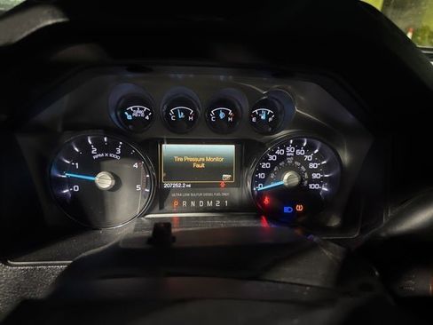 Used 2012 Ford F250 Lariat w/ Lariat Interior Pkg image 12