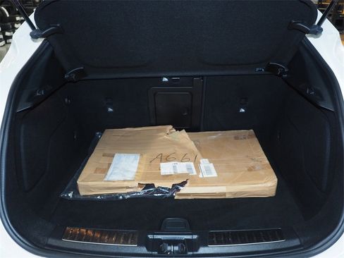 Used 2017 INFINITI QX30 Premium w/ Technology Package image 12